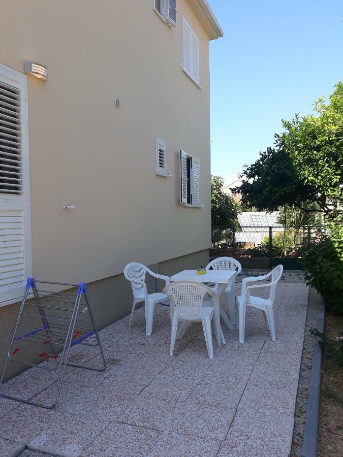 Apartments Juliet Orebic Exterior photo